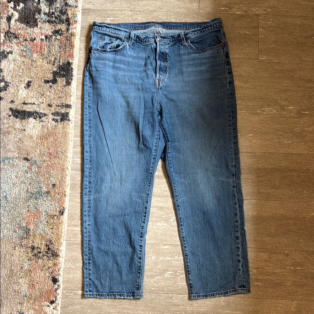 Levi's Women's Straight Leg Jeans in Classic Blue Denim